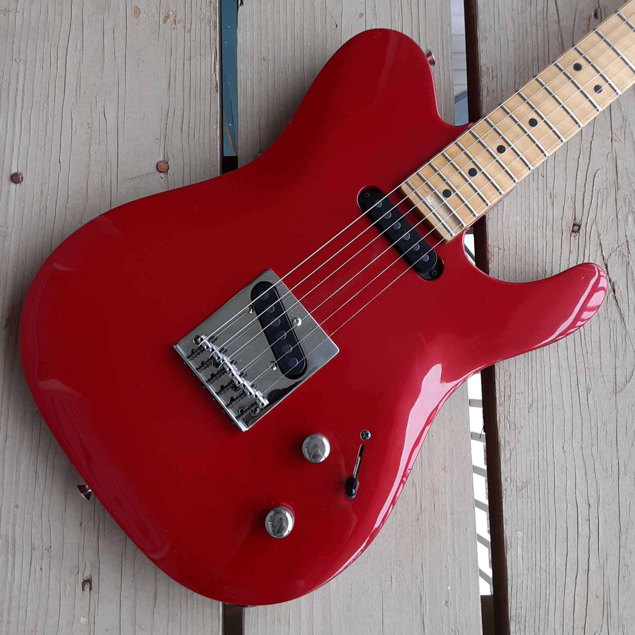 Look at this natural-finish Peavey T-15 from the 1980s made in