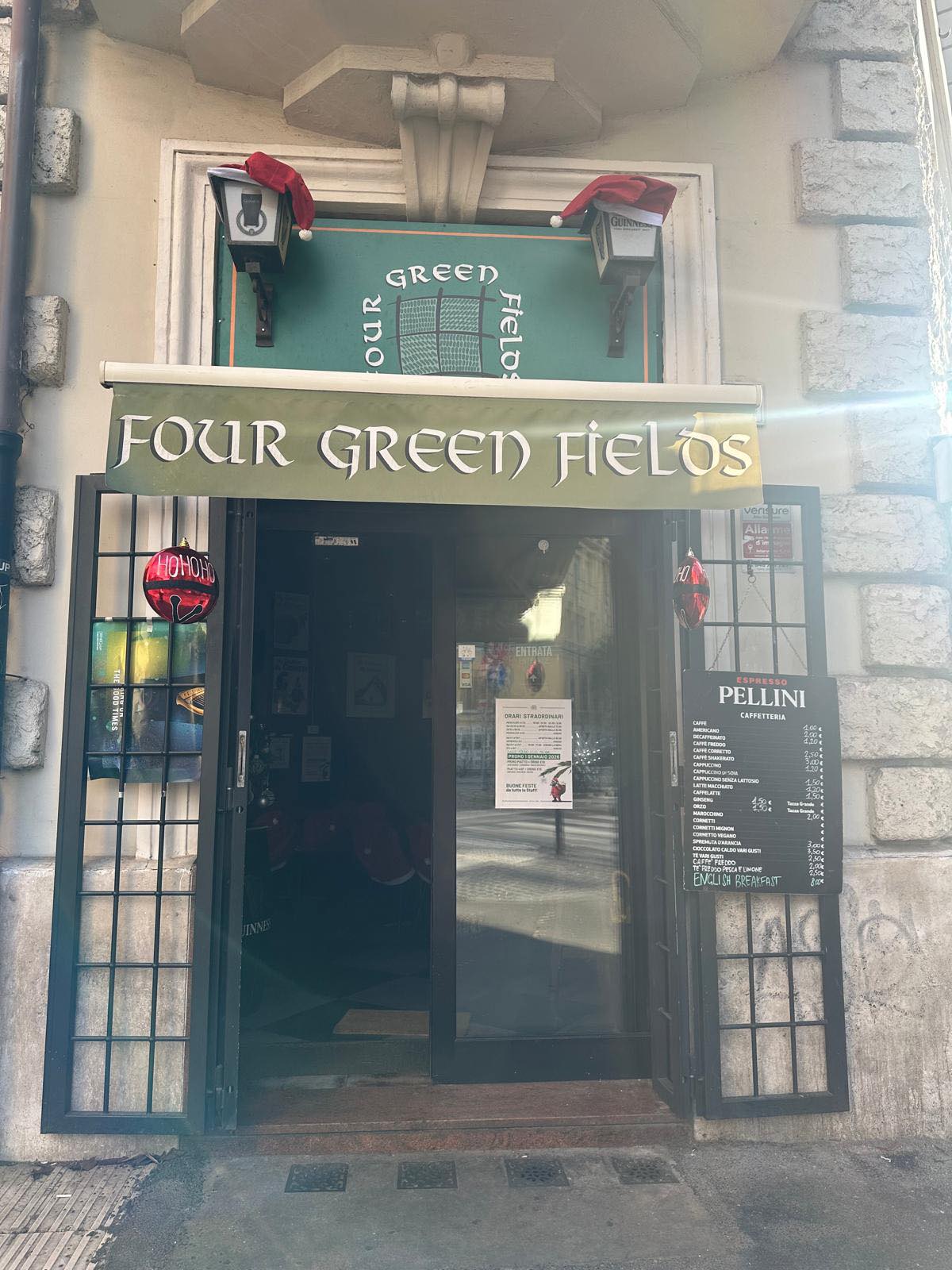 FOUR GREEN FIELDS pub ristorante | Rome