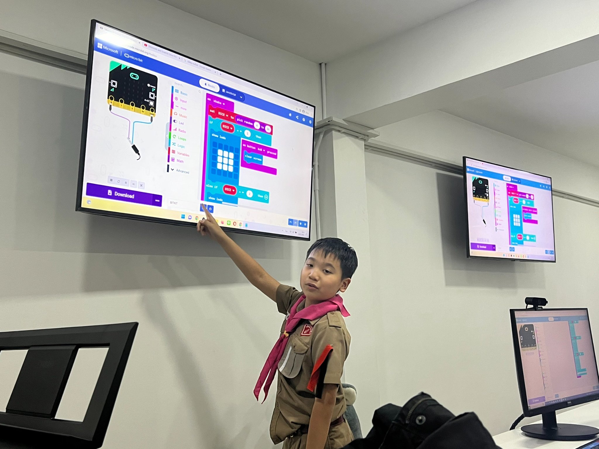 #โรงเรียนสอนหุ่นยนต์เชียงใหม่ #สอนเขียนโปรแกรมเชียงใหม่ #โค้ดดิ้ง ...