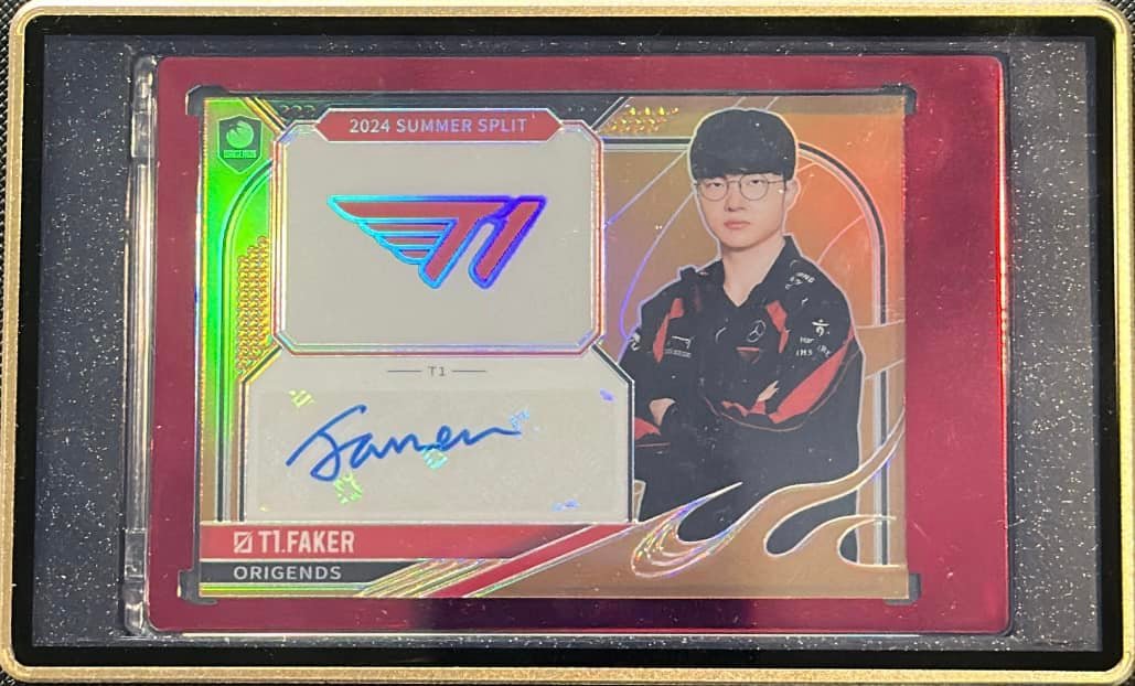 A signed Faker T1 set card has been found! Img Cr: @lxl_teo