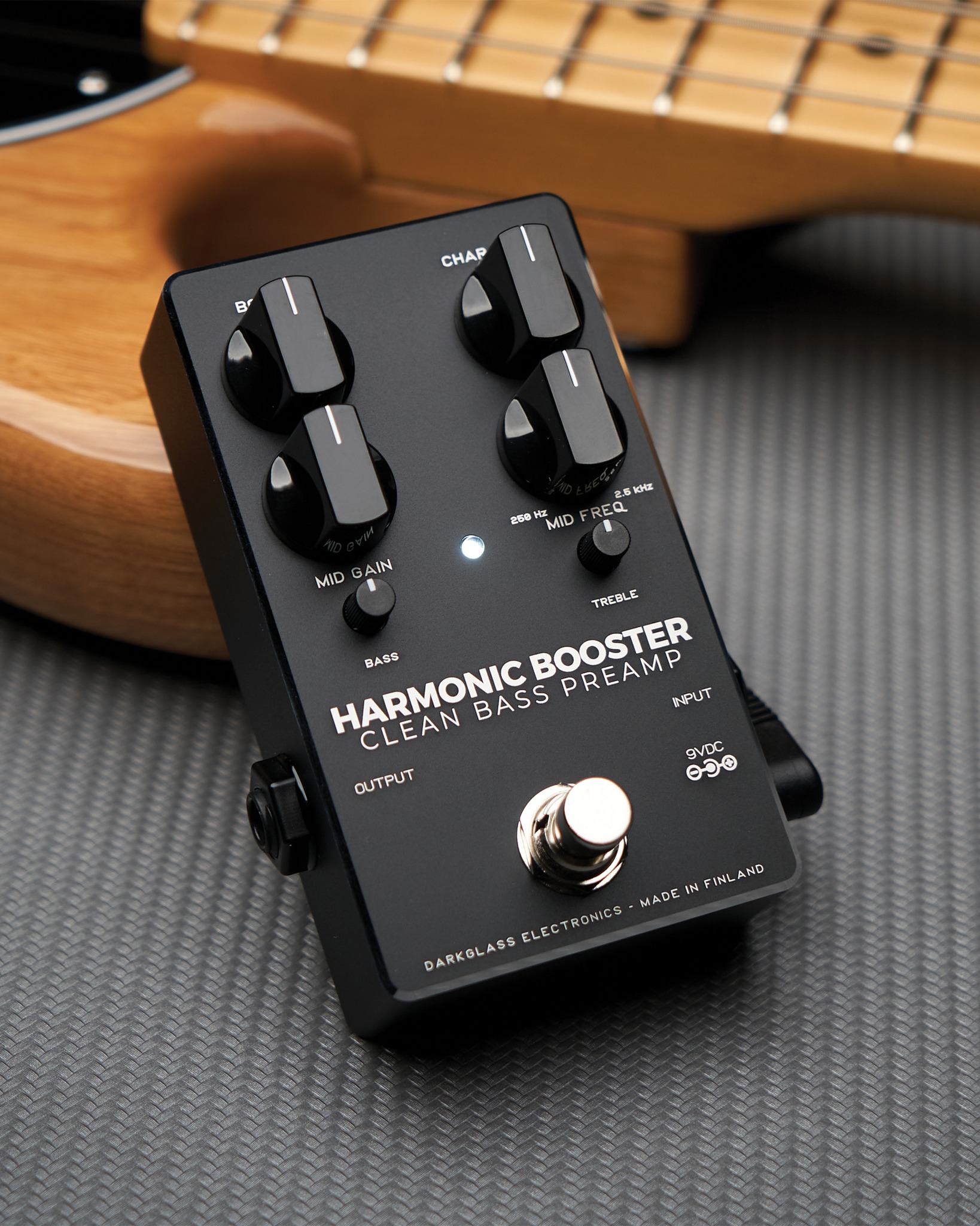 Bass Guitar Modification with Harmonic Booster Pedal