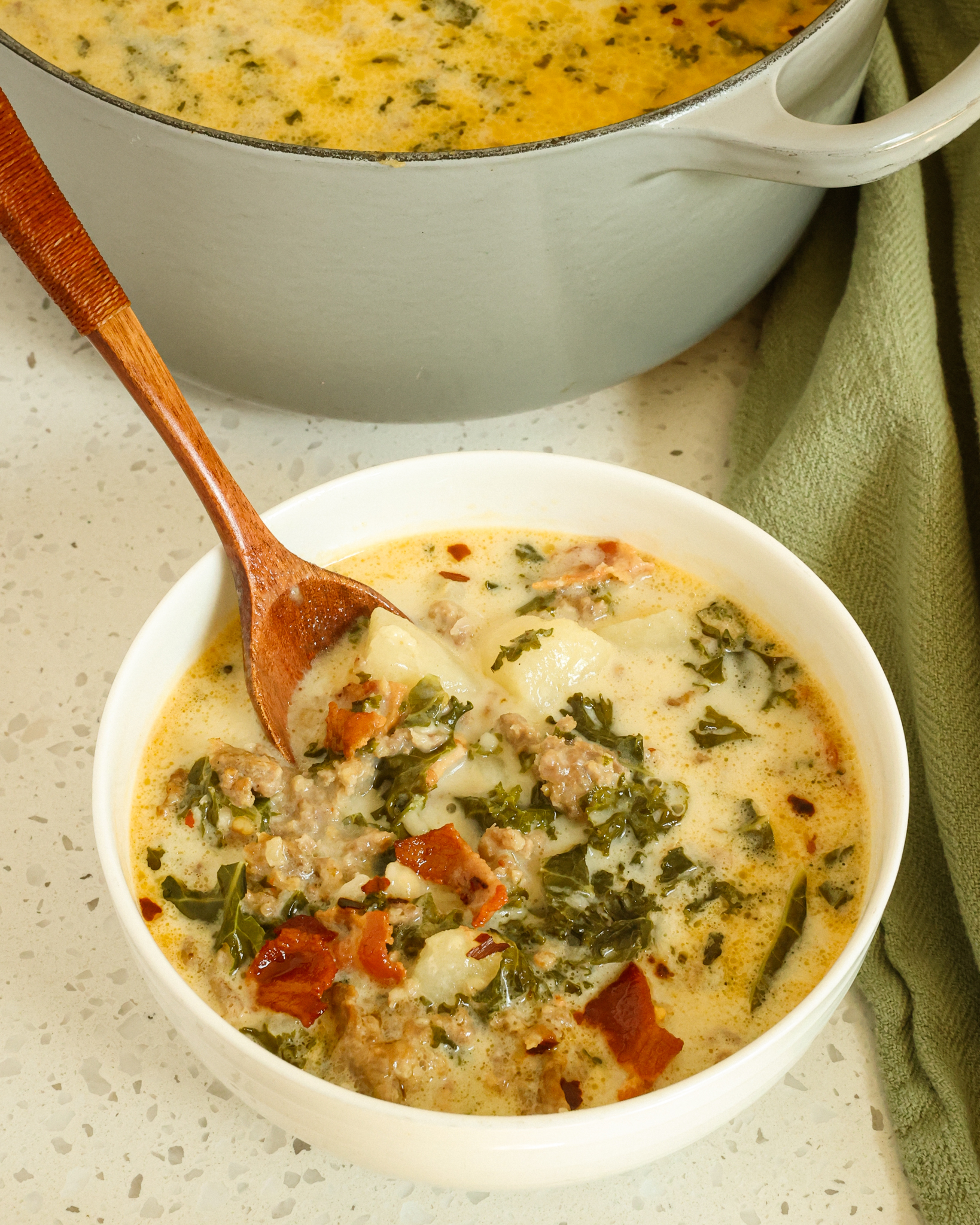 This easy Olive Garden Copycat soup... - Small Town Woman | Facebook