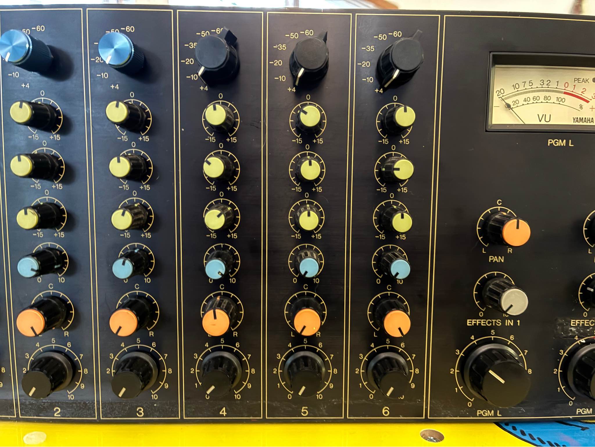 Vintage Yamaha m406 Mixer Modification for Independent Preamps