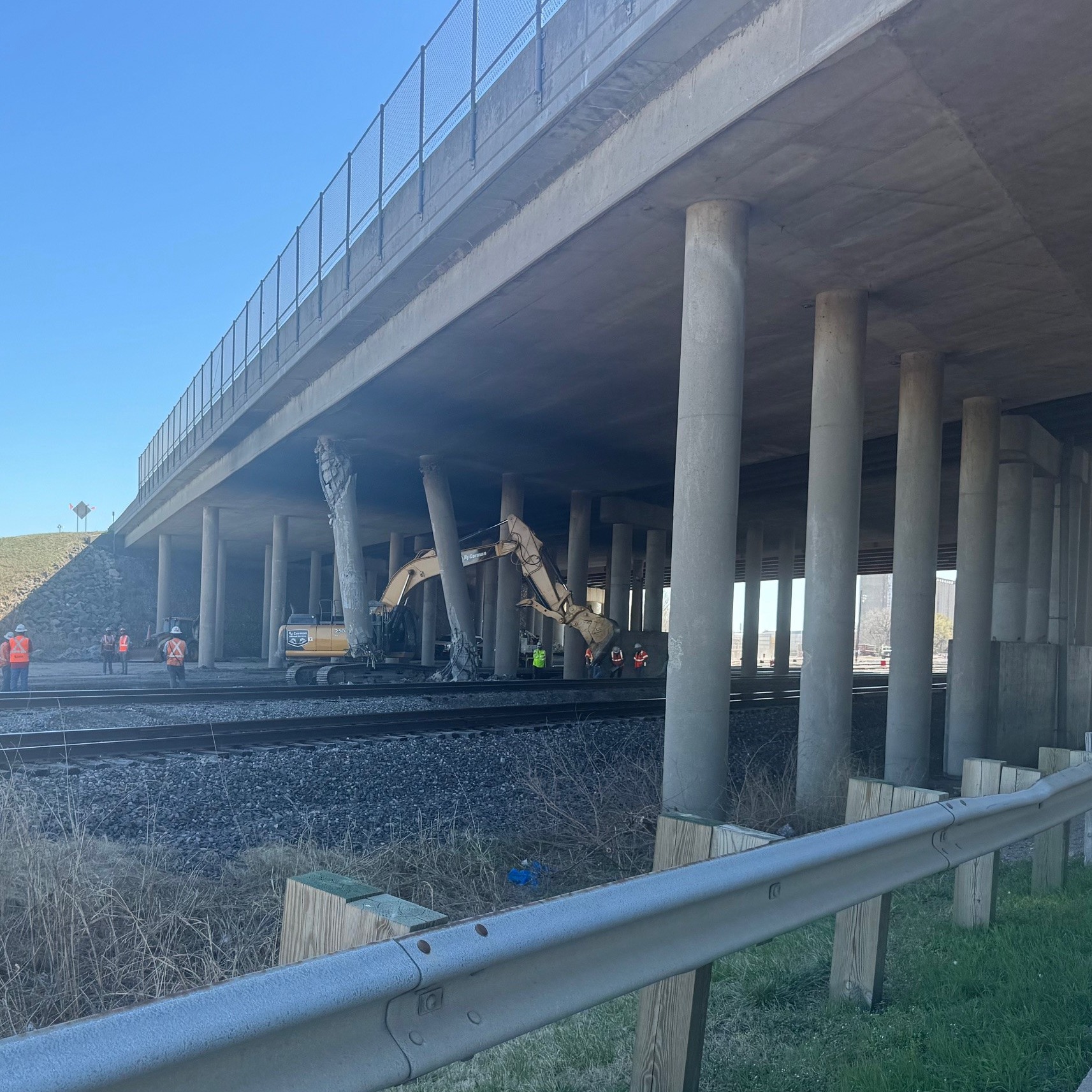 Northbound I-135 remains closed between 29th Street and K-96 after
