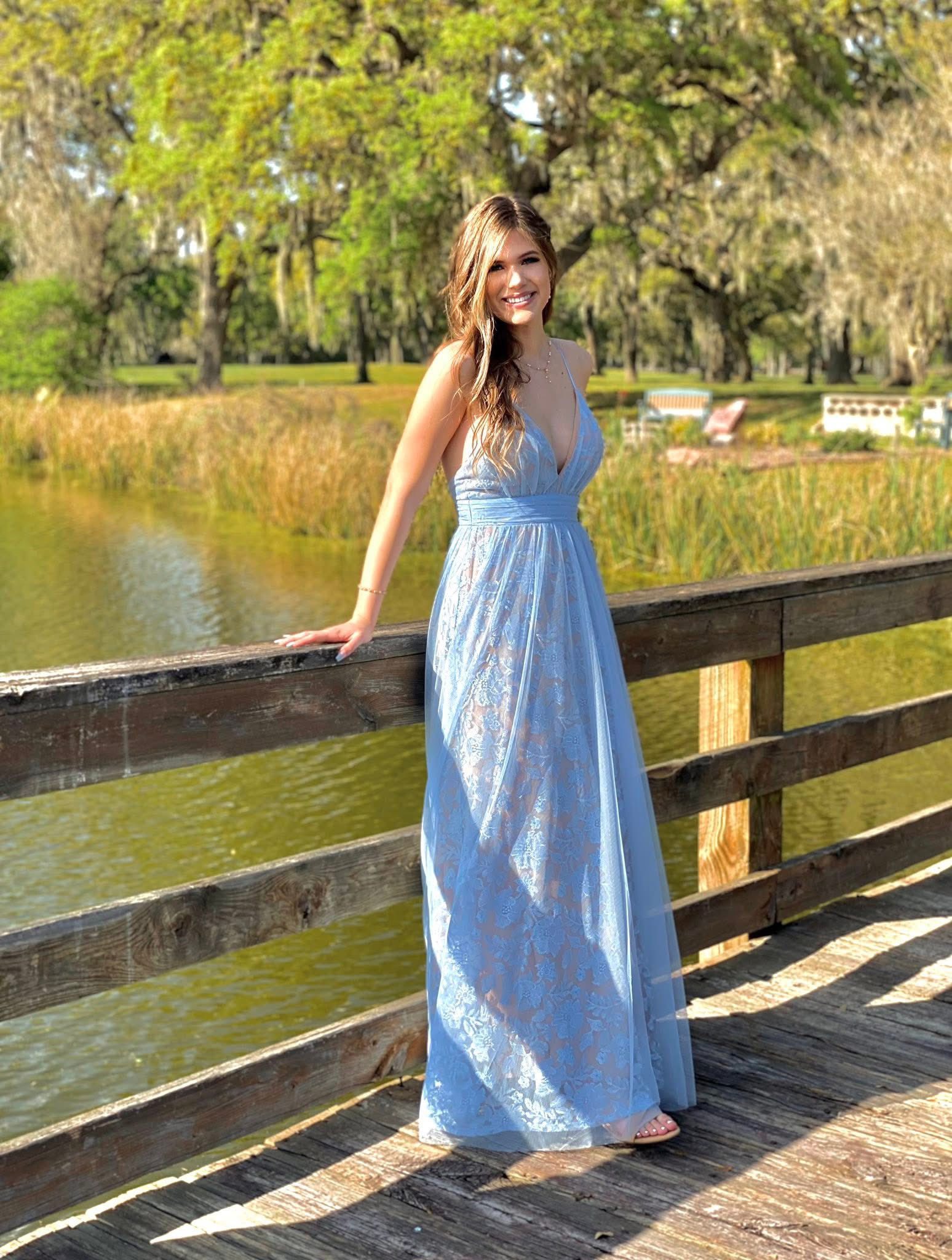 where to buy prom dresses in kingwood, TX?