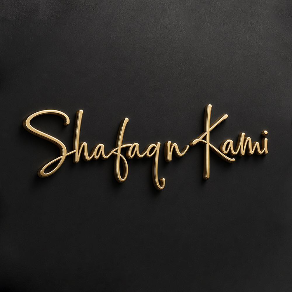 Our Signature Bridal Makeup Magic!🪄 . Check out the details of the ...
