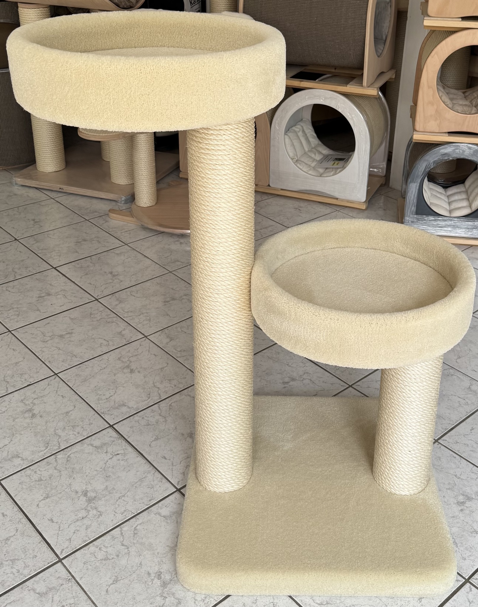 🐾 Kratzbaum T14 in Driftwood Restposten – jetzt 30% reduziert! 🐾 Deine Katze braucht einen stabilen Lieblingsplatz zum Spielen, Kratzen & Entspannen 😺 👉 Jetzt zum Sonderpreis sichern – nur 3 Stück ve