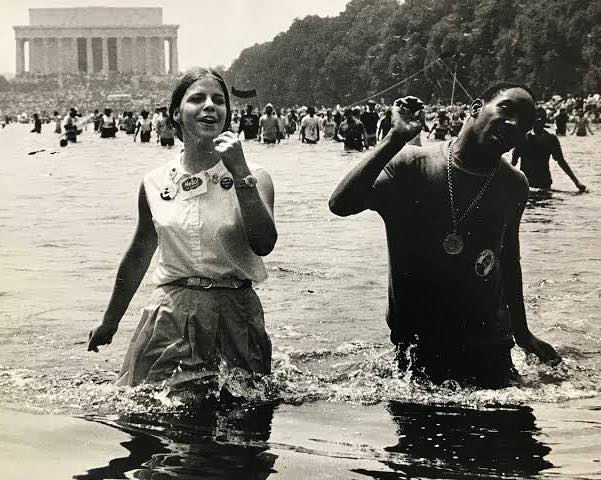 THIS is what the Reflecting Pool used to look like under great