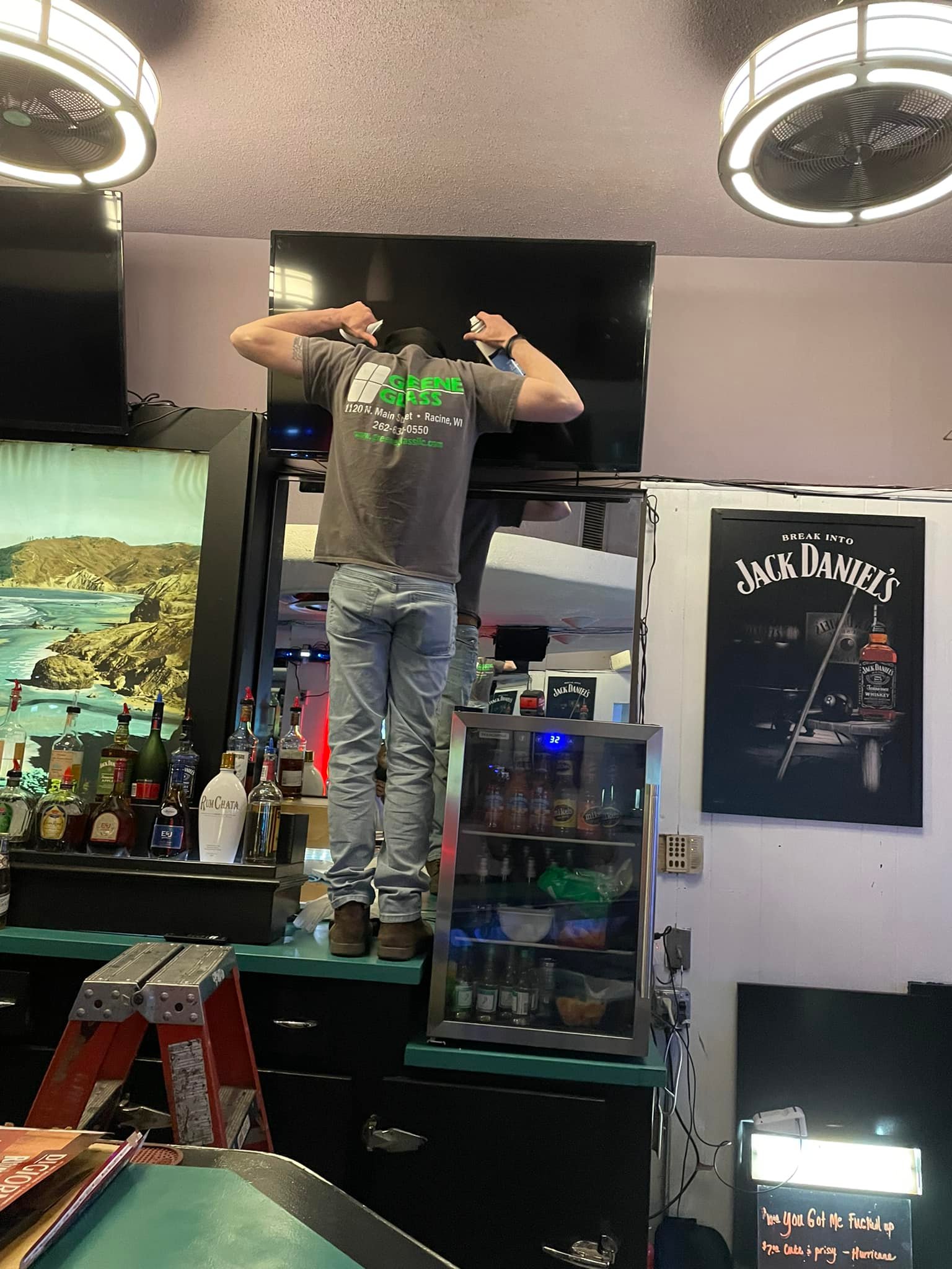 Mr. Kool Sports Bar | Racine WI
