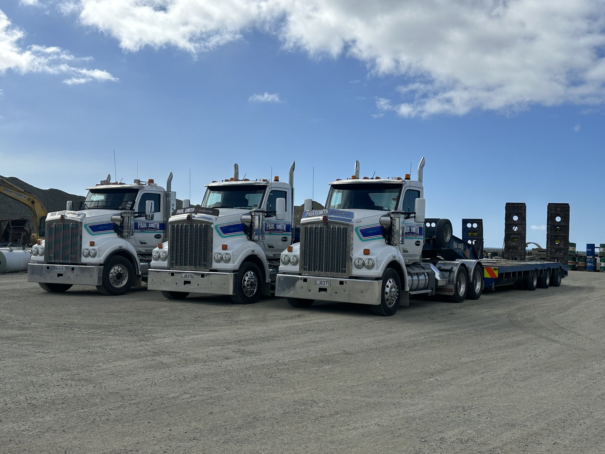 🚧 WE’RE HIRING IN TIMARU 🚧 Paul... - Paul Smith Earthmoving | Facebook