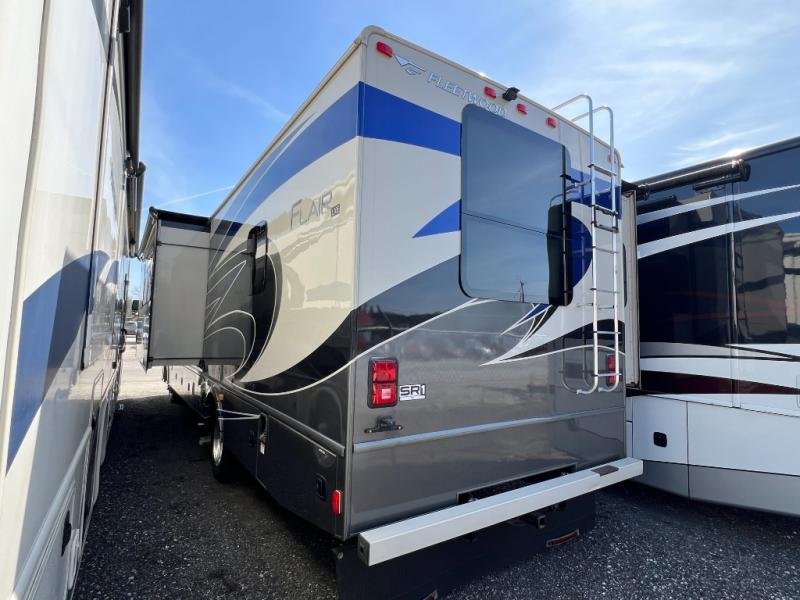2018 Fleetwood RV Flair LXE 31W - RVs & Campers - Turner, Maine ...