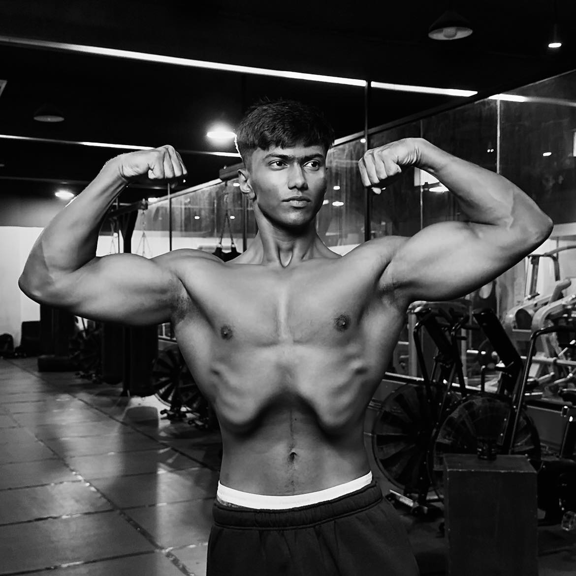 Bro's Only 8Teen... Best Compression ever from @manic_fits Visit: www ...
