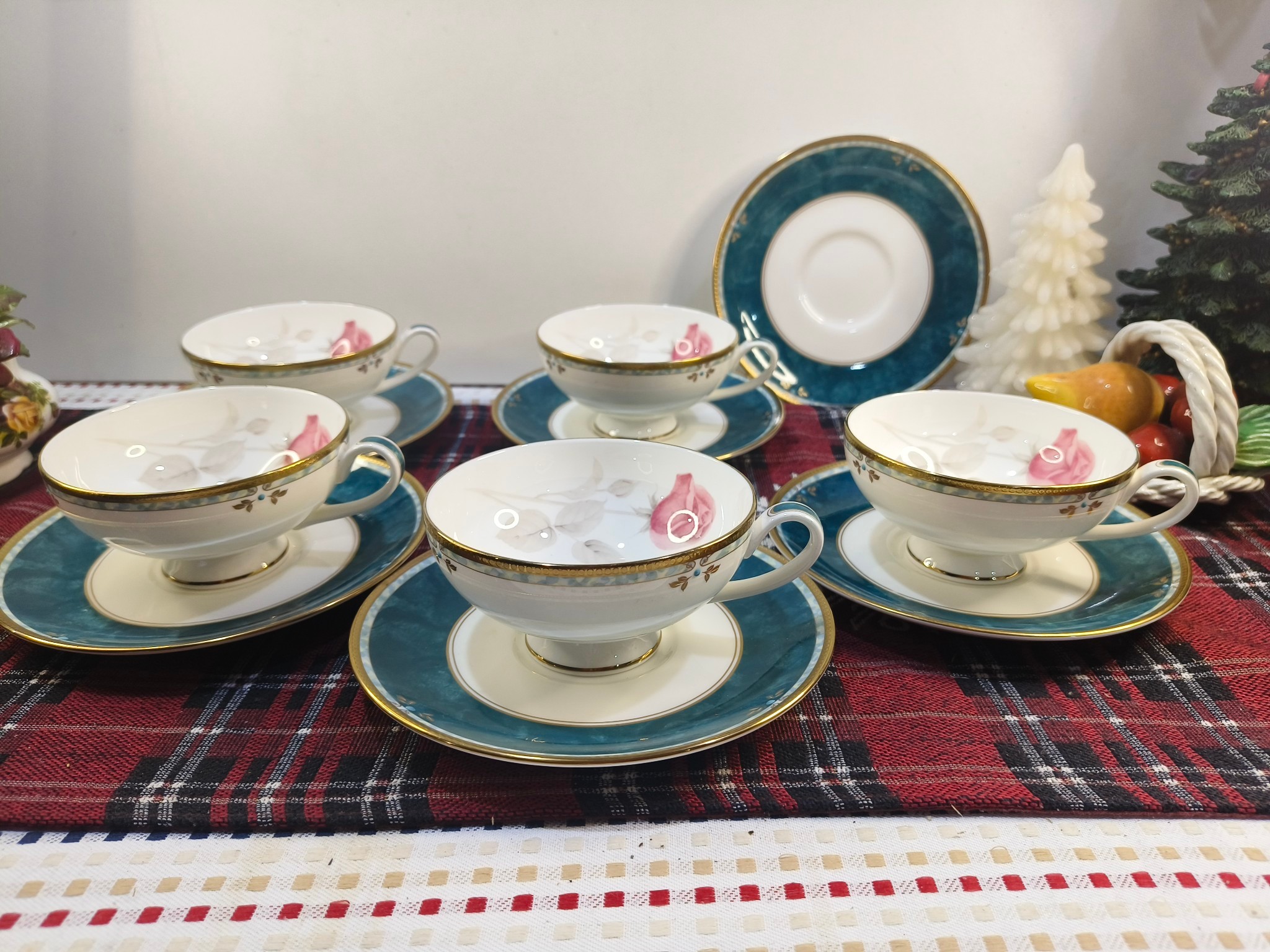 Narumi Bone China Cup and Saucer Take all for Php1200