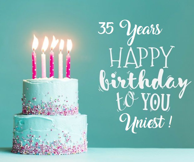 Amazon It Buon Compleanno 35 Anni Il Libro D Oro Dei Miei 35 Anni 21x21cm Un Libro Degli Ospiti Per Il Compleanno Con 100 Pagine Per Le Auguri Di Copertina