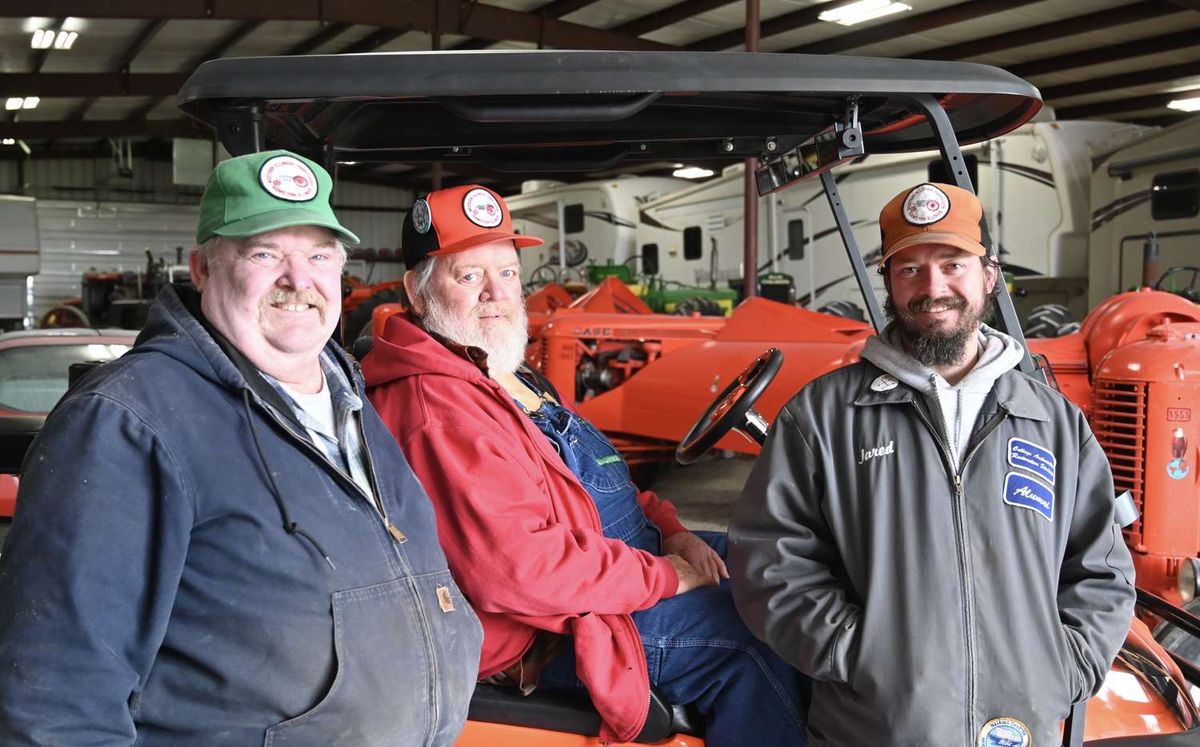 Successful - The Buckert family of western Illinois has a tractor ...