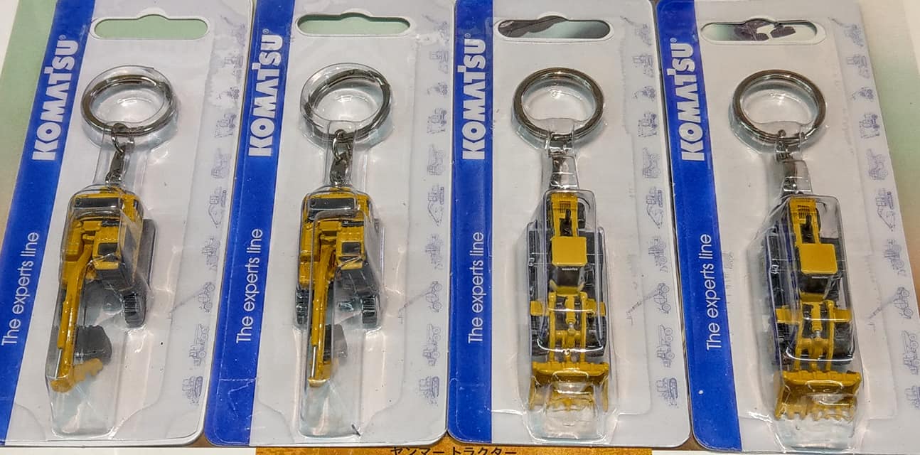 京商 新製品コマツ建機キーホルダー2種入荷でございます(^^)v