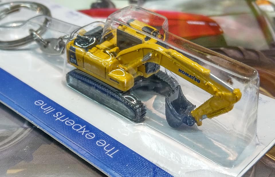 京商 新製品コマツ建機キーホルダー2種入荷でございます(^^)v