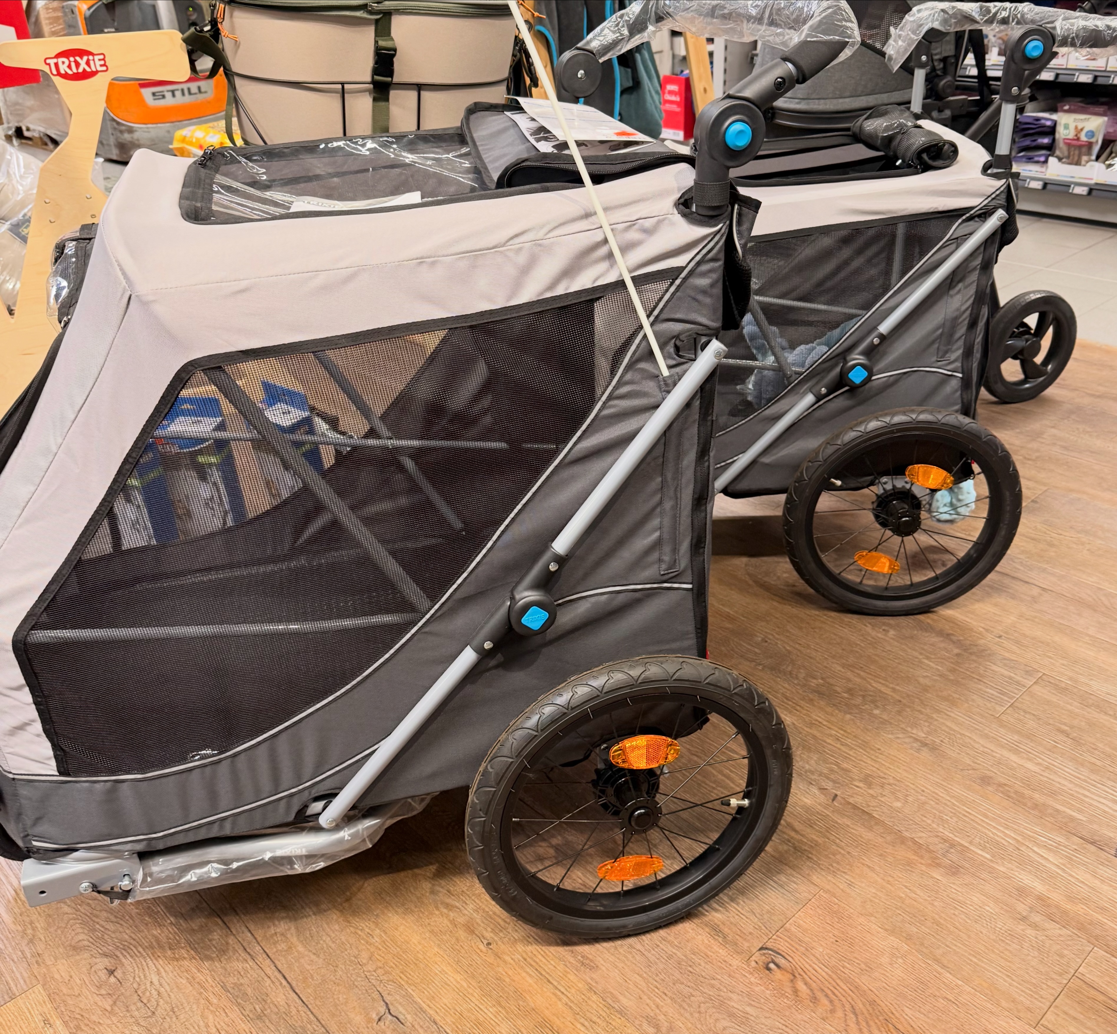 gravel bike damen cube nuroad ONE 28 2026 – Ruby'n'Puce – Evelostore MADD Carve Pro-X Scooter, mothersday COLOR:Satin Pistachio / Dark Moss Green