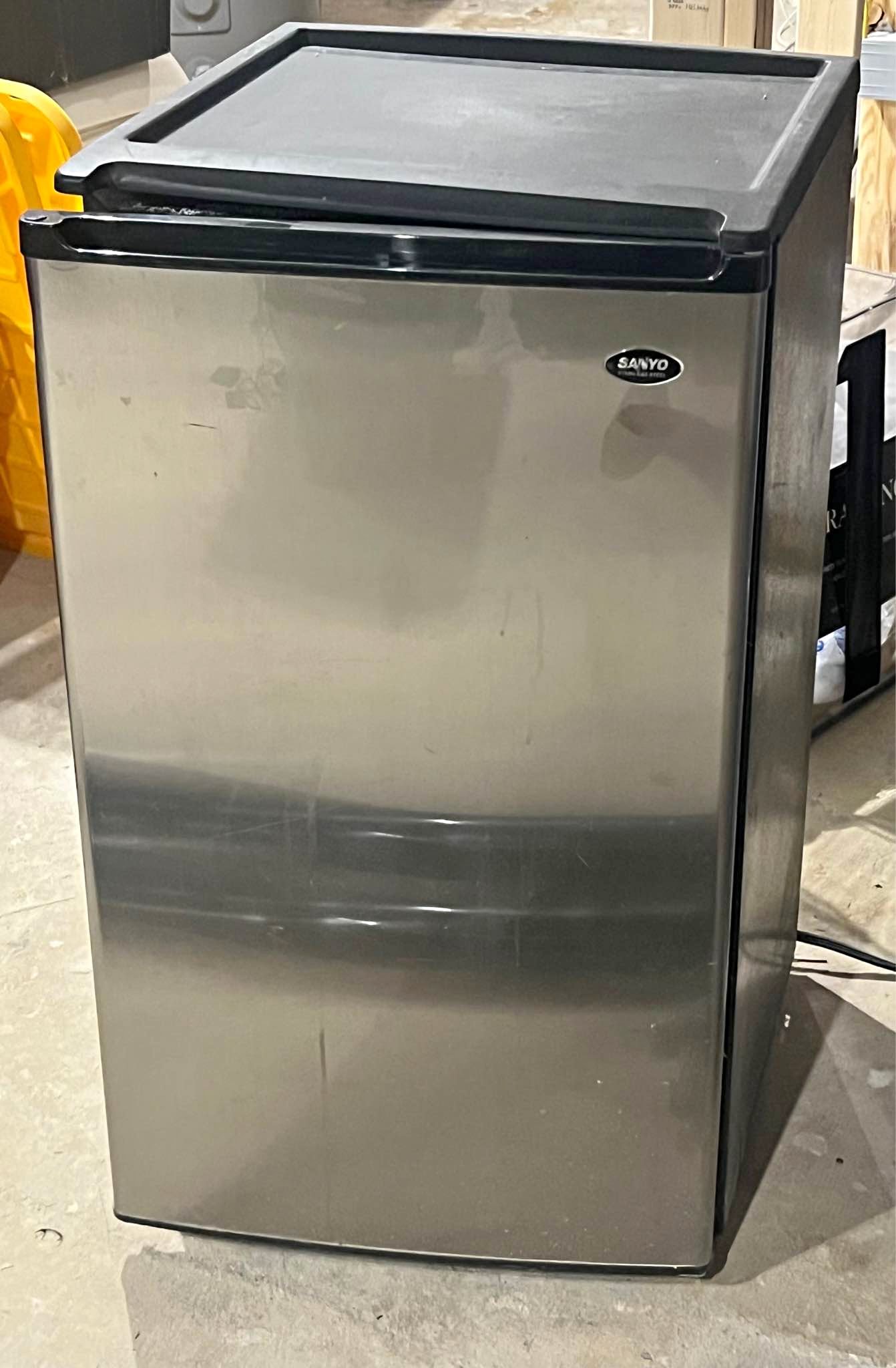 Mini Fridge with Freezer Compartment - Refrigerators & Freezers - St ...