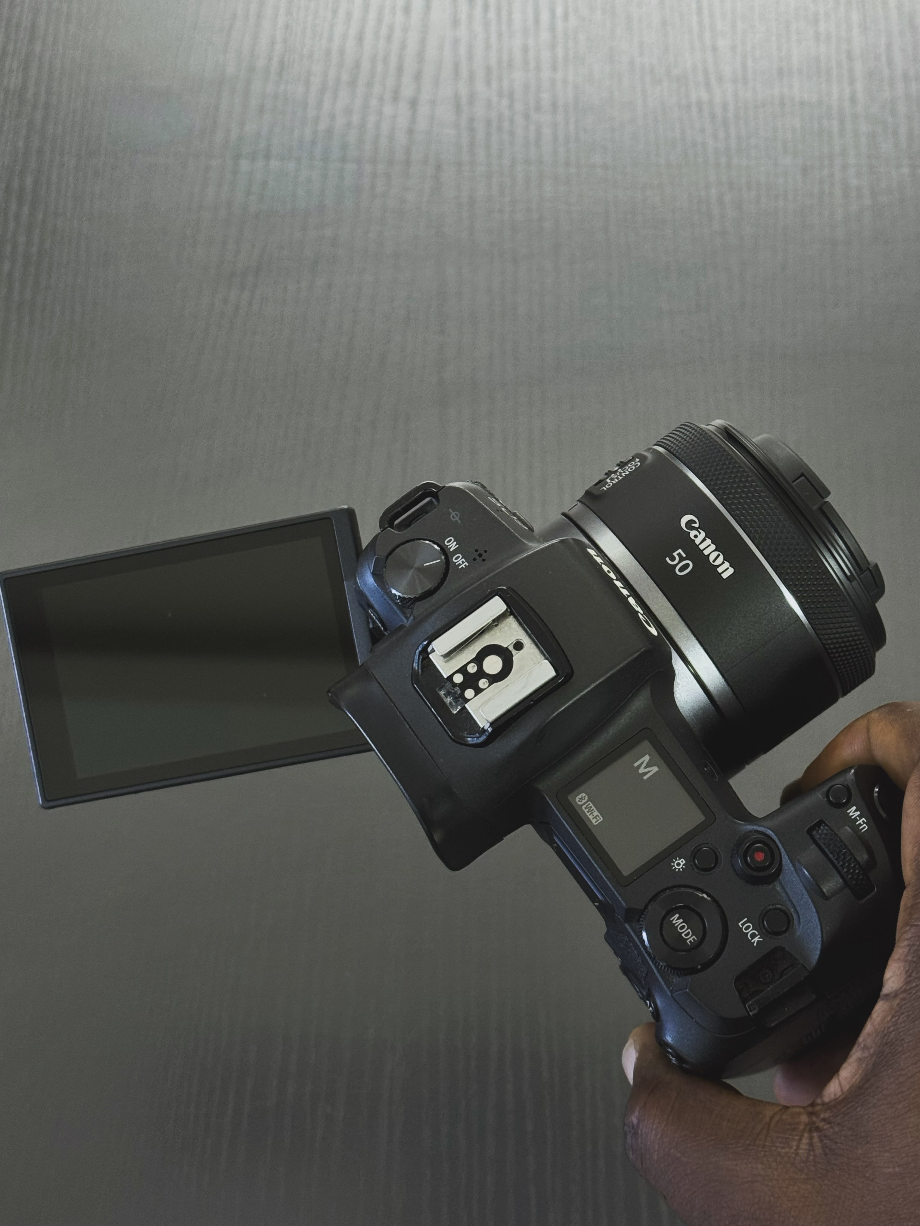 Canon EOS R + RF 50mm F1.8 STM Lens…@N2,480m (The Camera is US 