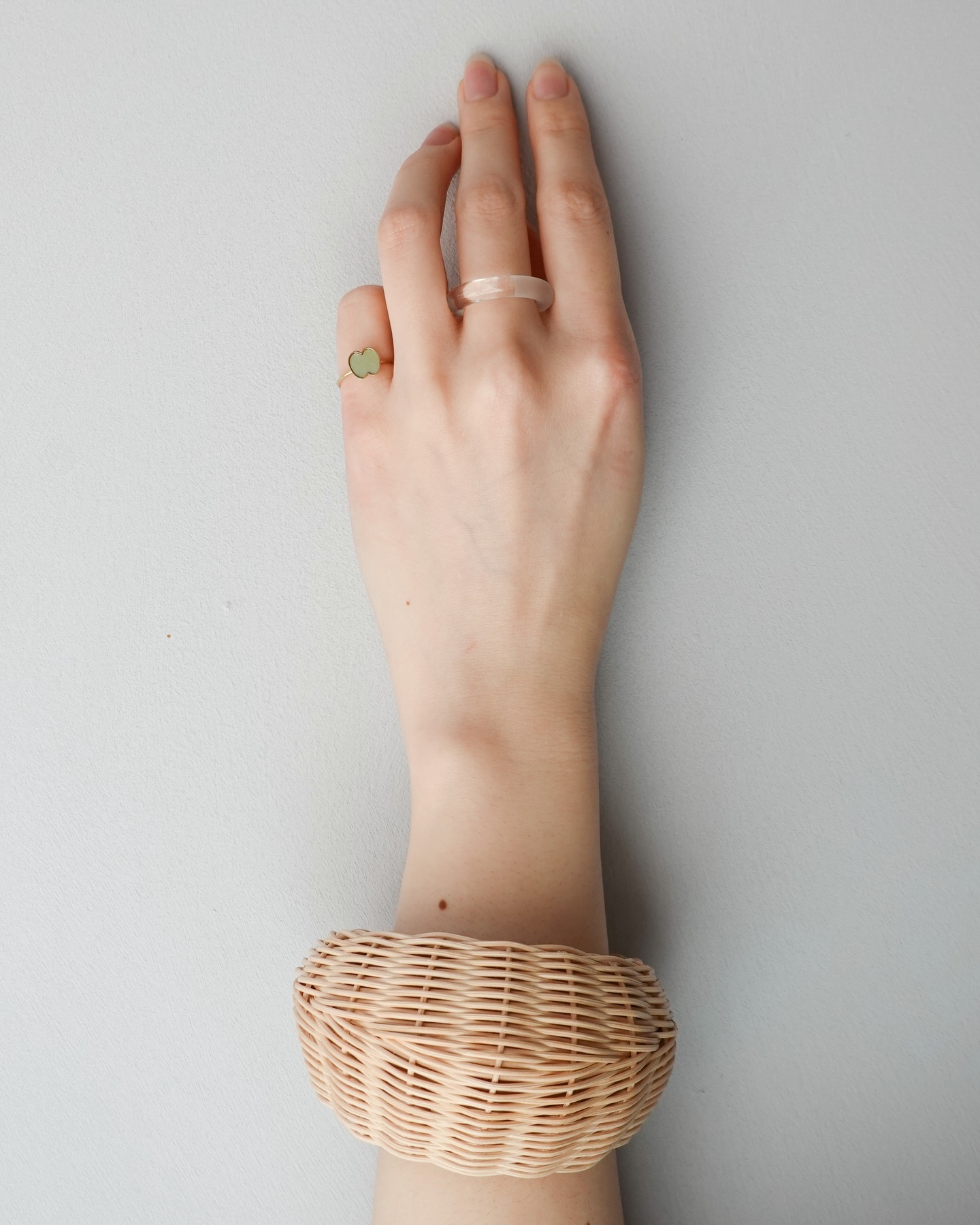 ARABESQUE Bangle 1 • 「はじめて作ったものが『Bangle 1』です。 元々