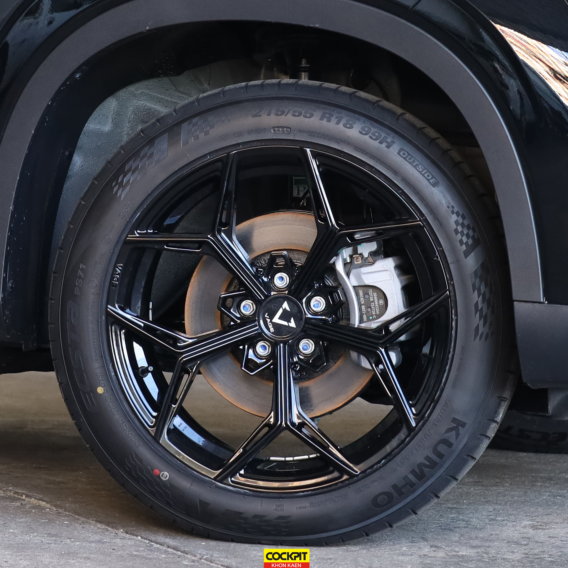 Vage Wheels - 🚙 Toyota Yaris ATIV HEV x VAGE VF032 –... | Facebook