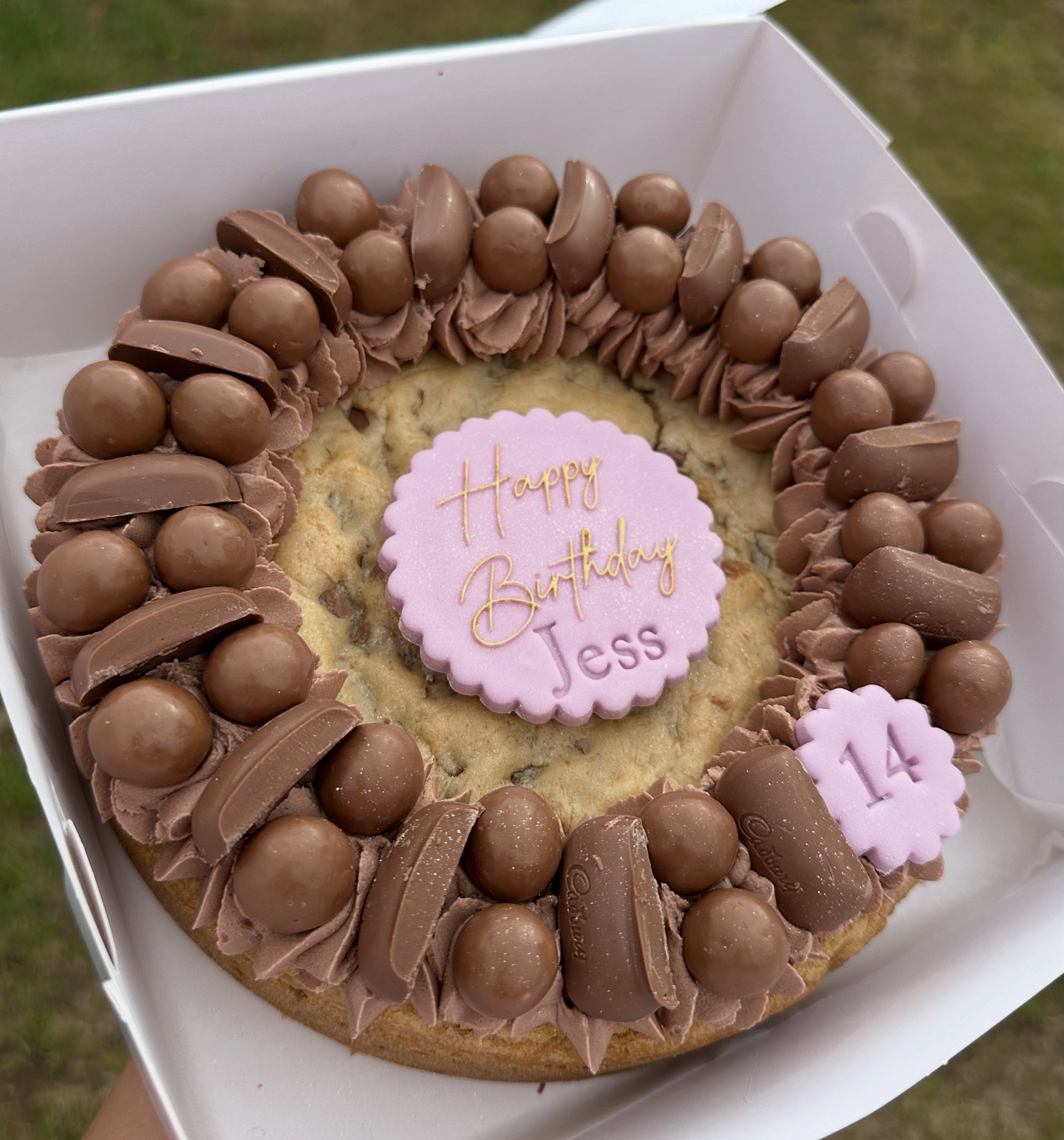 The Sweet - Cookie Cakes 💜 Our cookie cakes are a thick 8inch cookie ...