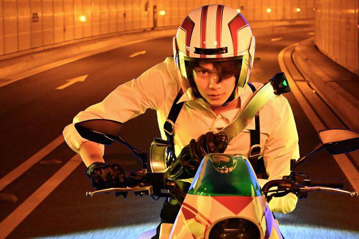 Kamen Rider Zeztz and his partner motorcycle