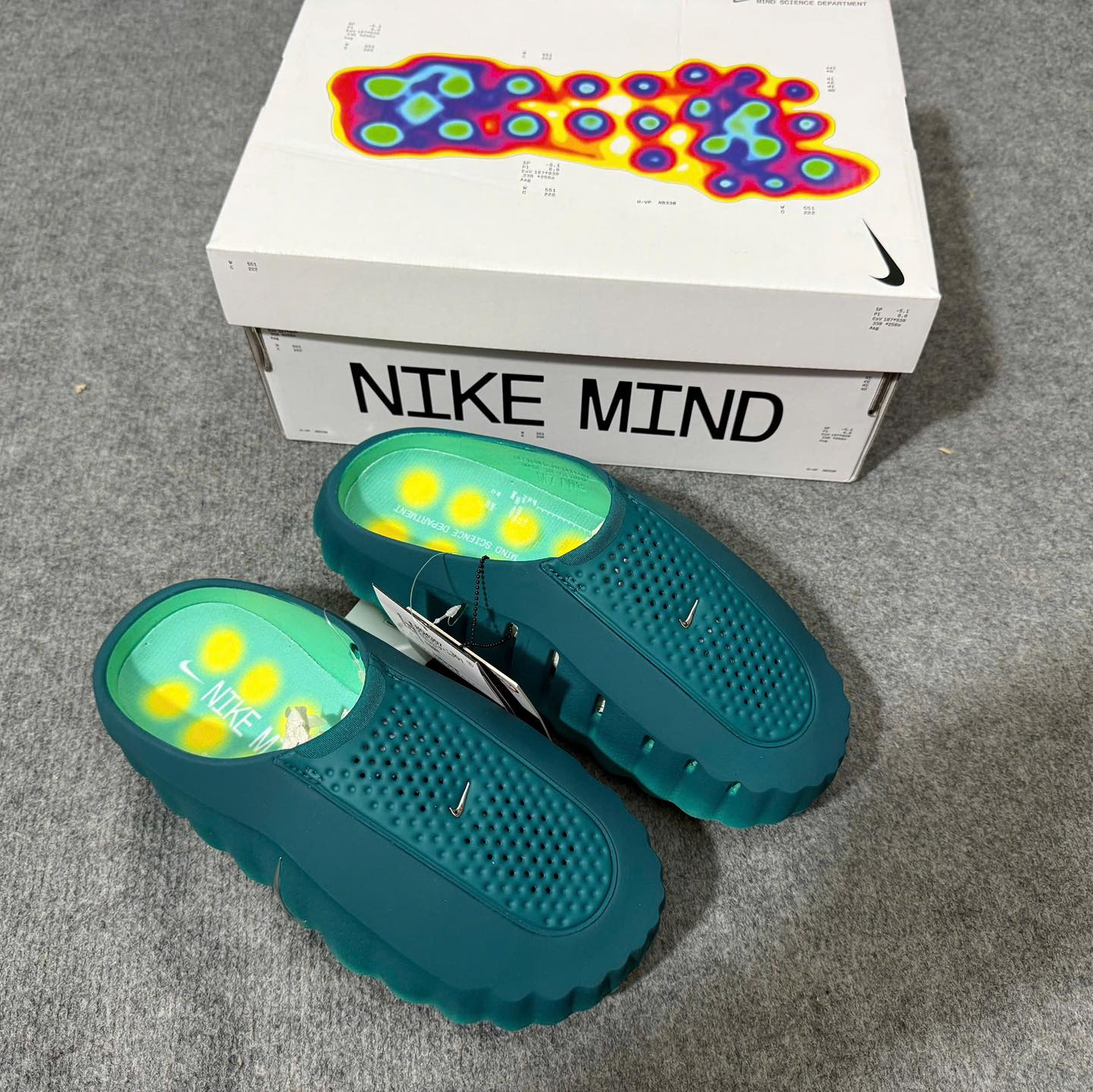 Nike Mind 001 Mules 