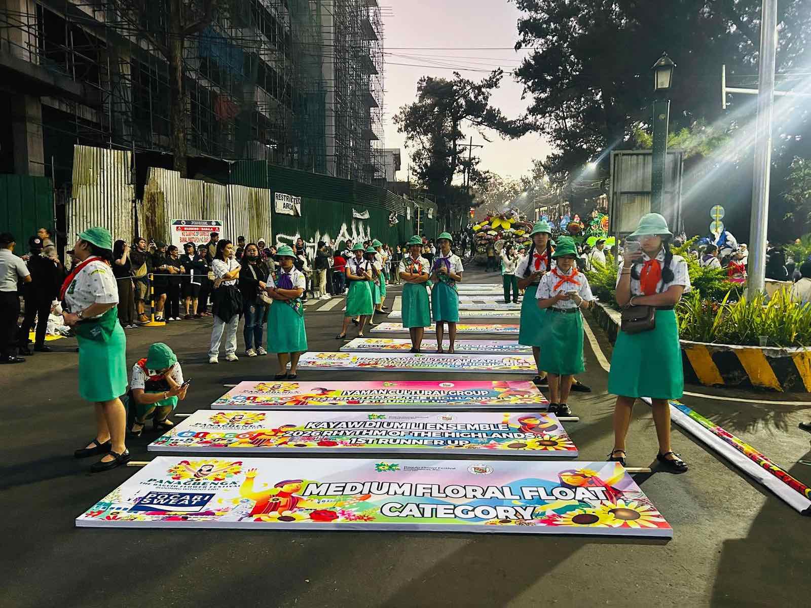 GMA - TINGNAN: Nakapuwesto na ang ilan sa competing at non-competing na ...