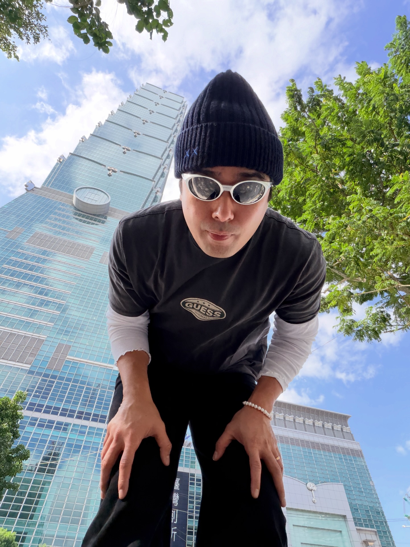 Y2K in these @gforceph Oakley Eyejackets! ?️
