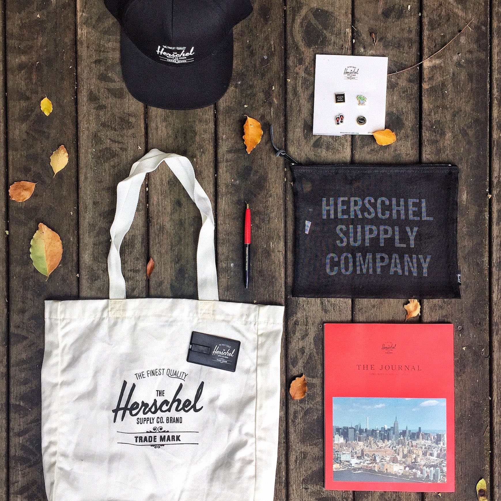 best backpack brands herschel Classic the Herschel Classic XL HERSCHEL SUPPLY CO. CLASSIC Under 20L (1-5 Hours) Model:TSCSHDBCII701XH-B