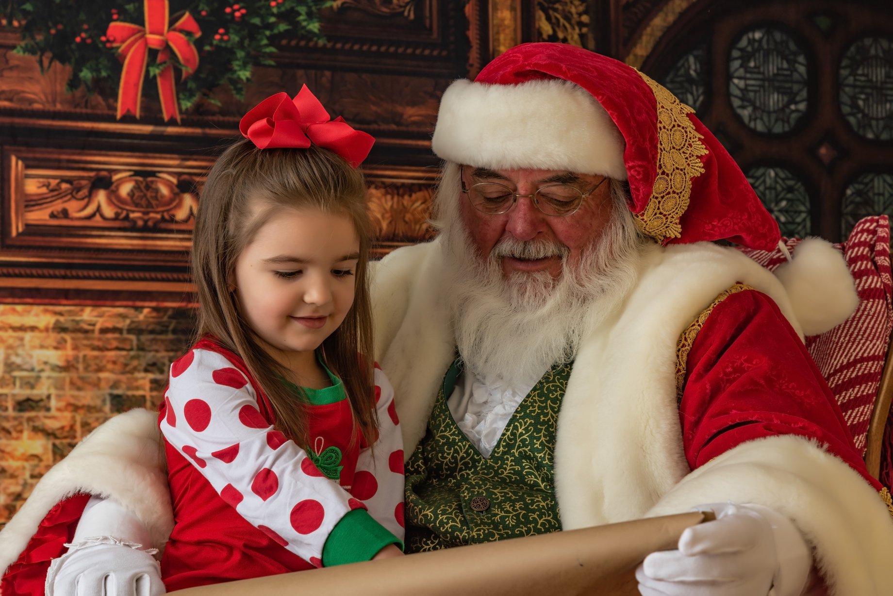 Raelyn and Santa Renee McCloud - Grit and Grace Photography | Facebook