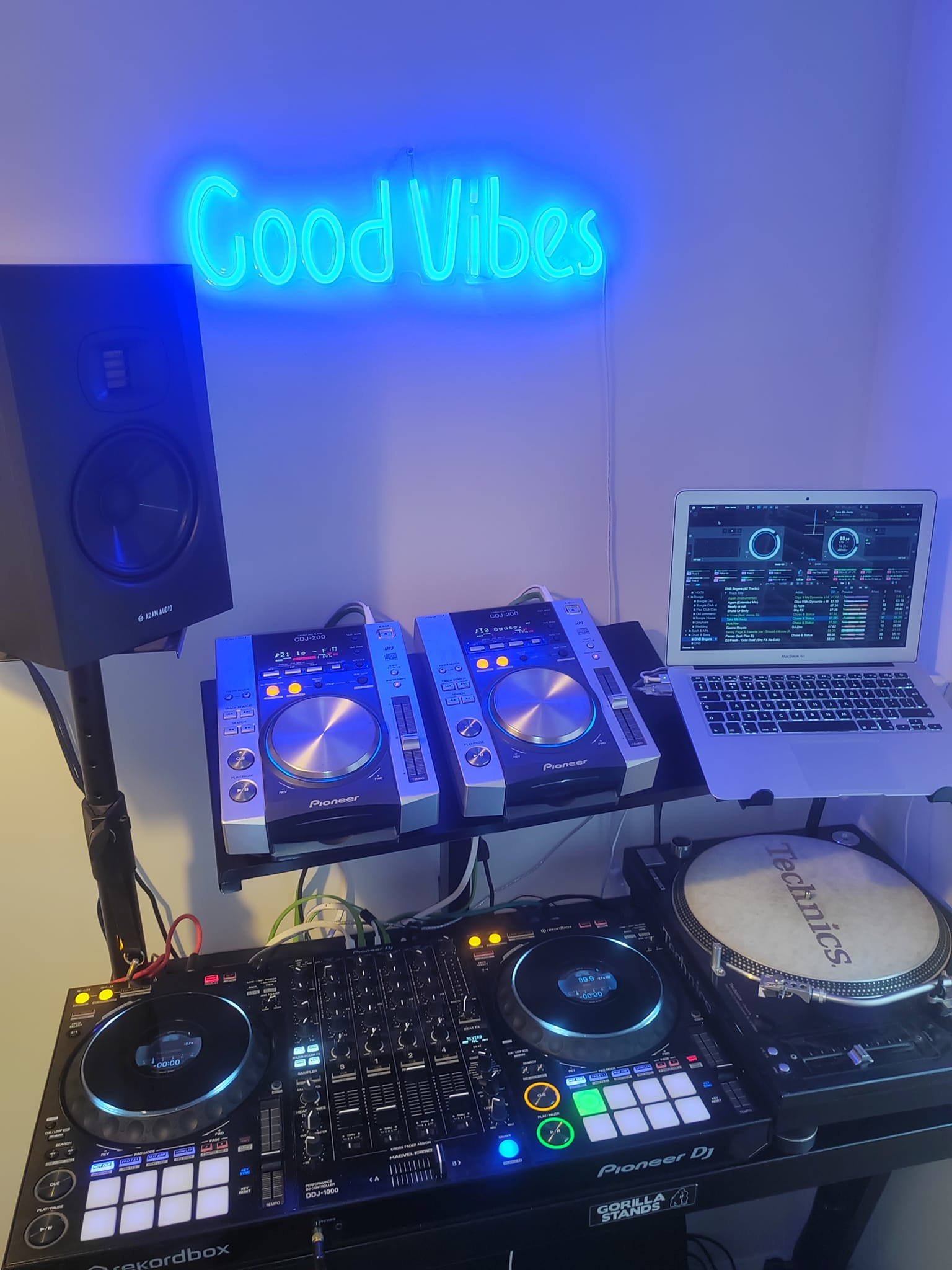 Old school cdj 200 and djm 600 setup
