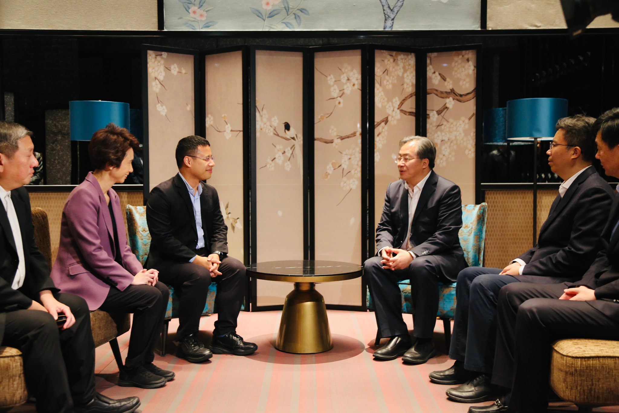 Low Yen Ling - Happy to join Minister Desmond Lee for a... | Facebook