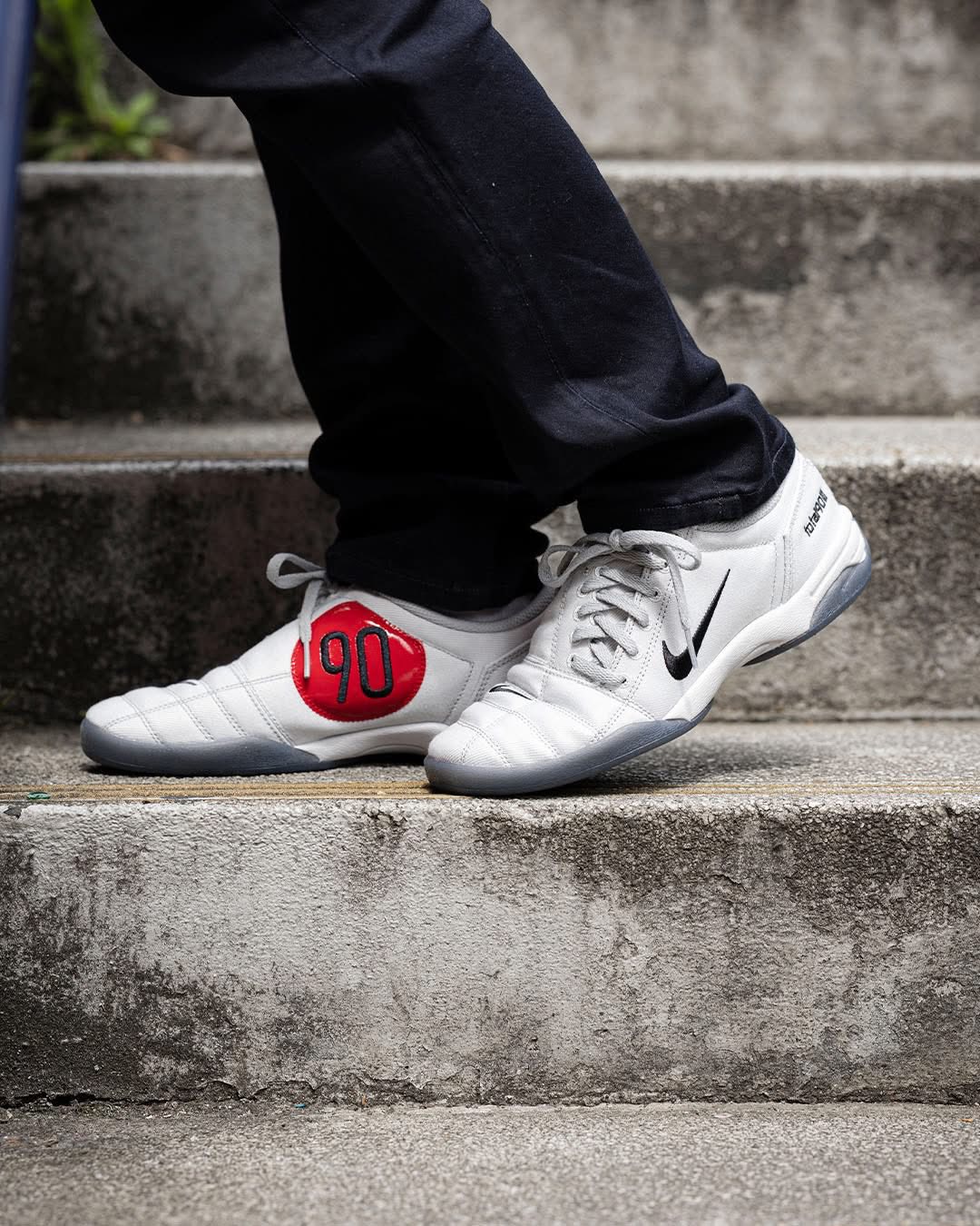 T90 Futsal Shoes Nike T90 ✓