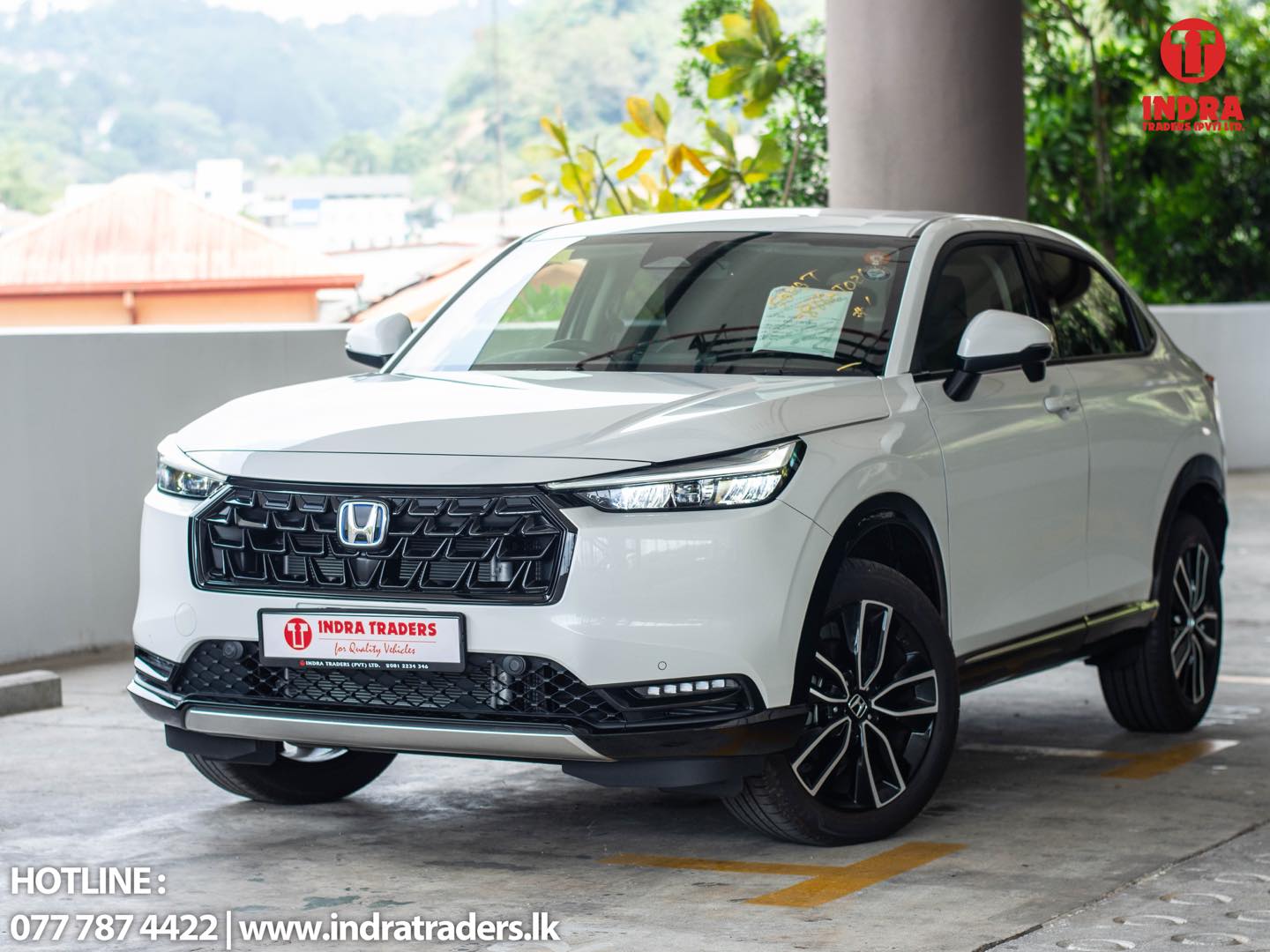 【2】NHです Step into the world of smart luxury with the Honda Vezel Hybrid E