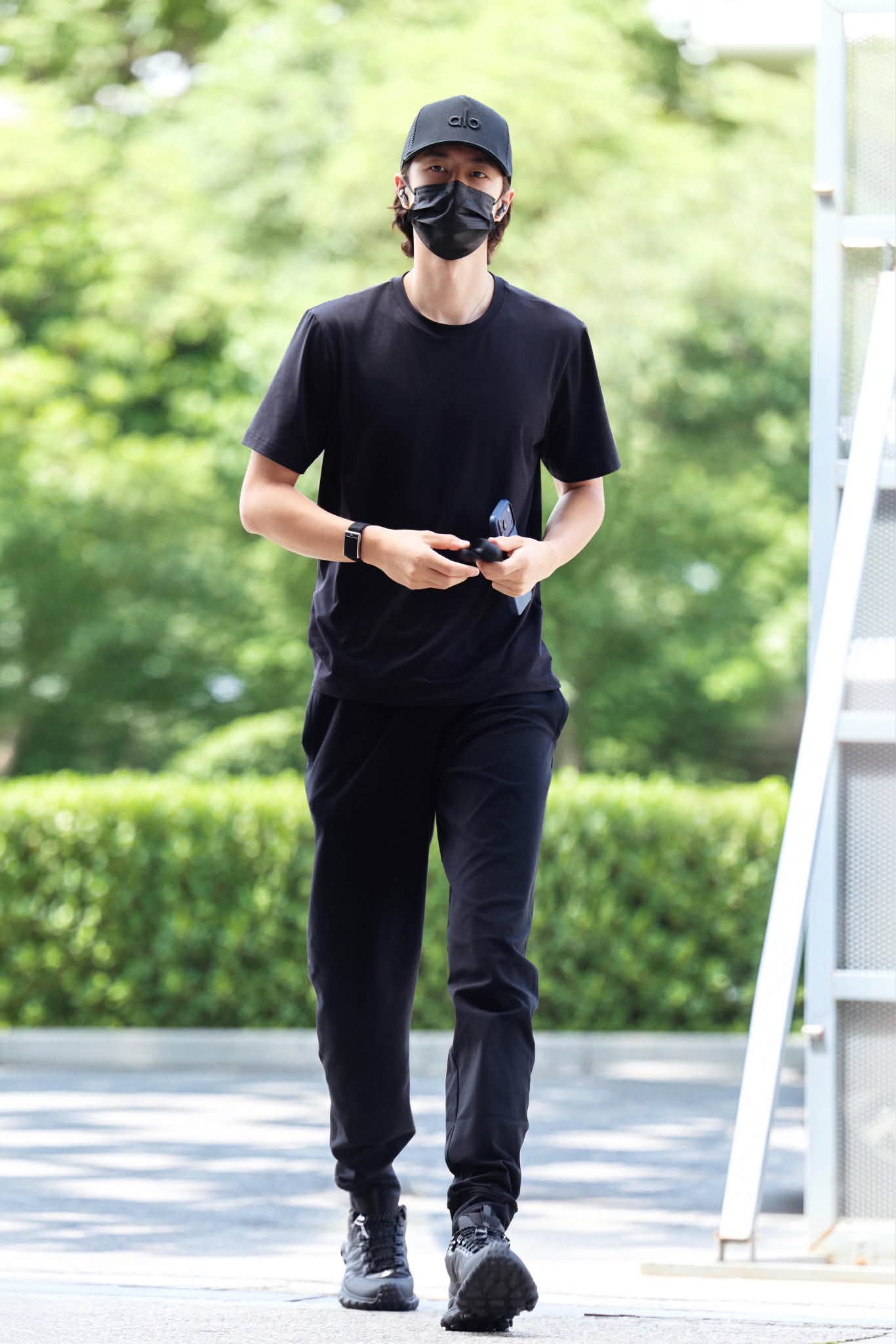 YIBO-OFFICIAL xhs update x Wang Yibo