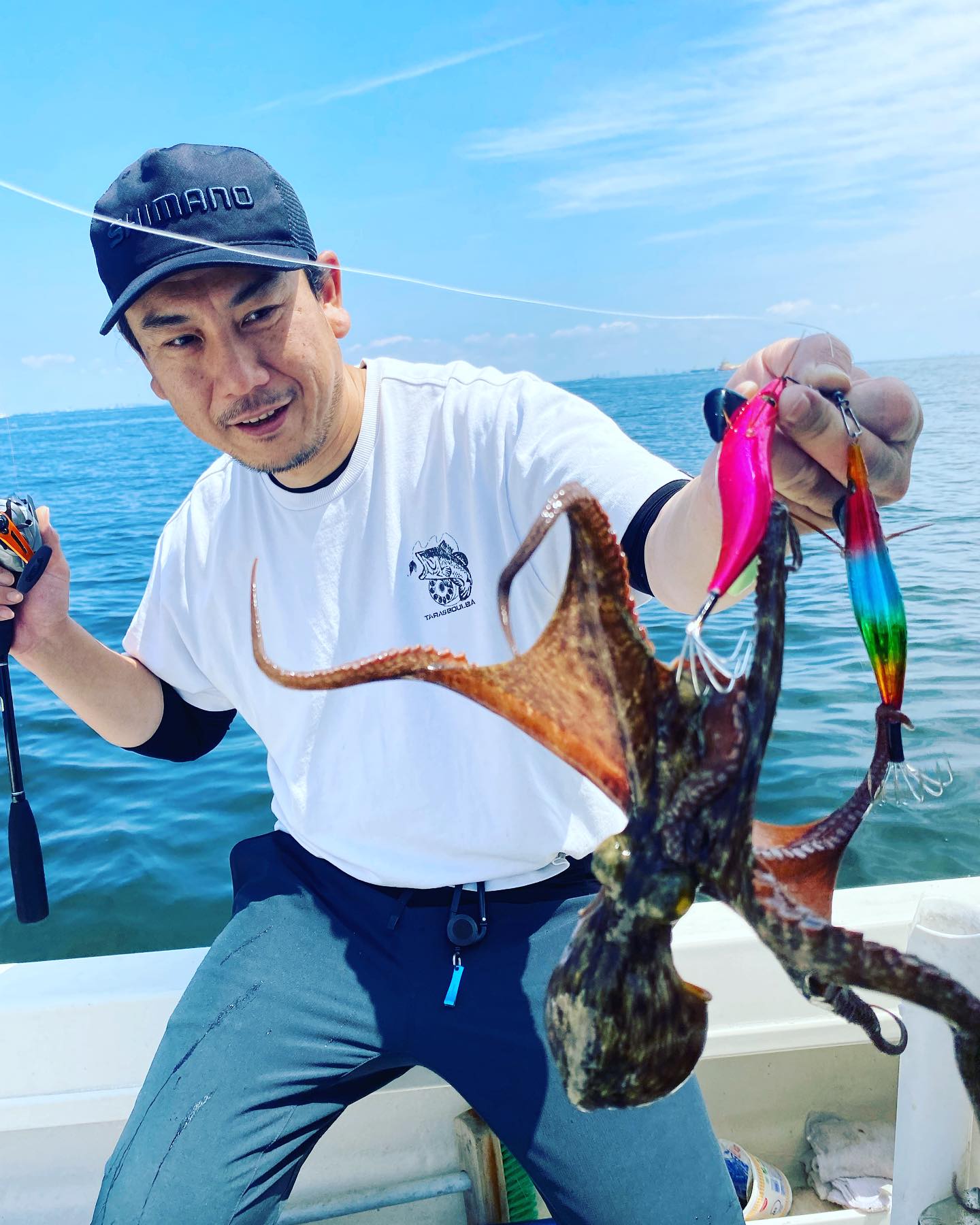 林遊船 Capt.OKADA - AMマダコ船 茹だる暑さを上回る熱さ‼️ 出だしは、ぽつりぽつりでしたが、...
