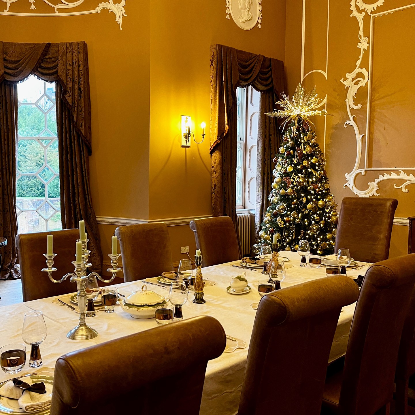 christmas-in-the-barlaston-hall-the-barlaston-estate-facebook