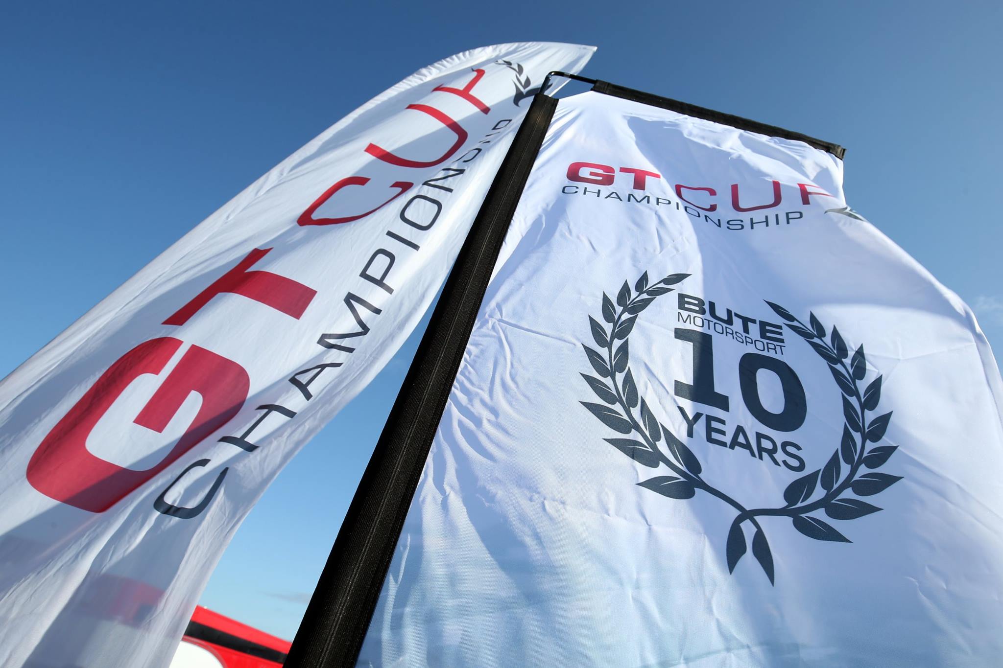 CUSTOM BRANDED RACE TEAM FLAGS... - Gala Performance | Facebook
