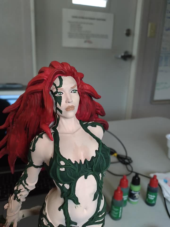 Statue Poison Ivy Iron Studios – DC Comics – Polystone 22,4 Cm – Édition Collection – Peinte à La Main