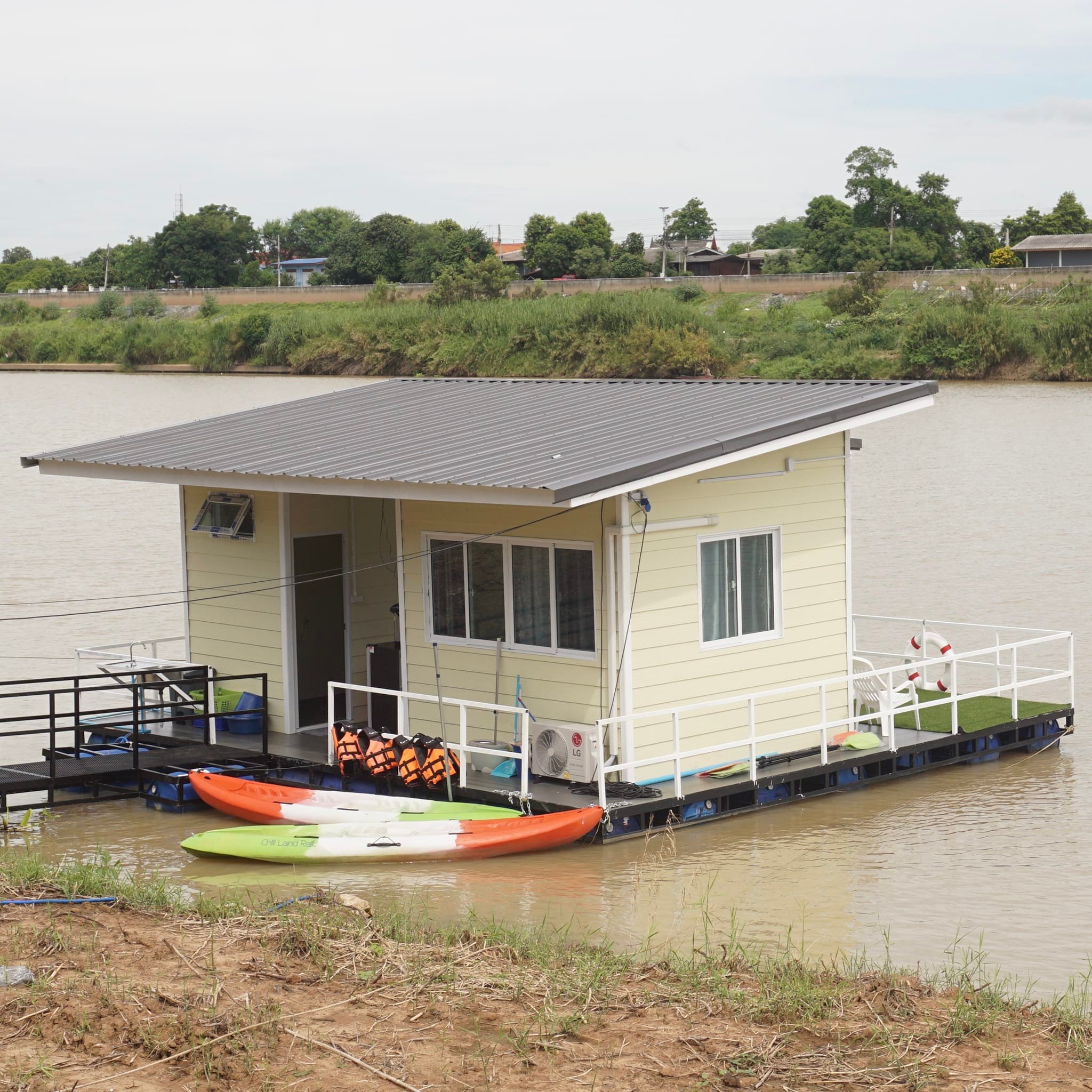 ‼‼จะดีกว่ามั๊ย ‼‼... - Chill Land Raft แพอ่างทอง