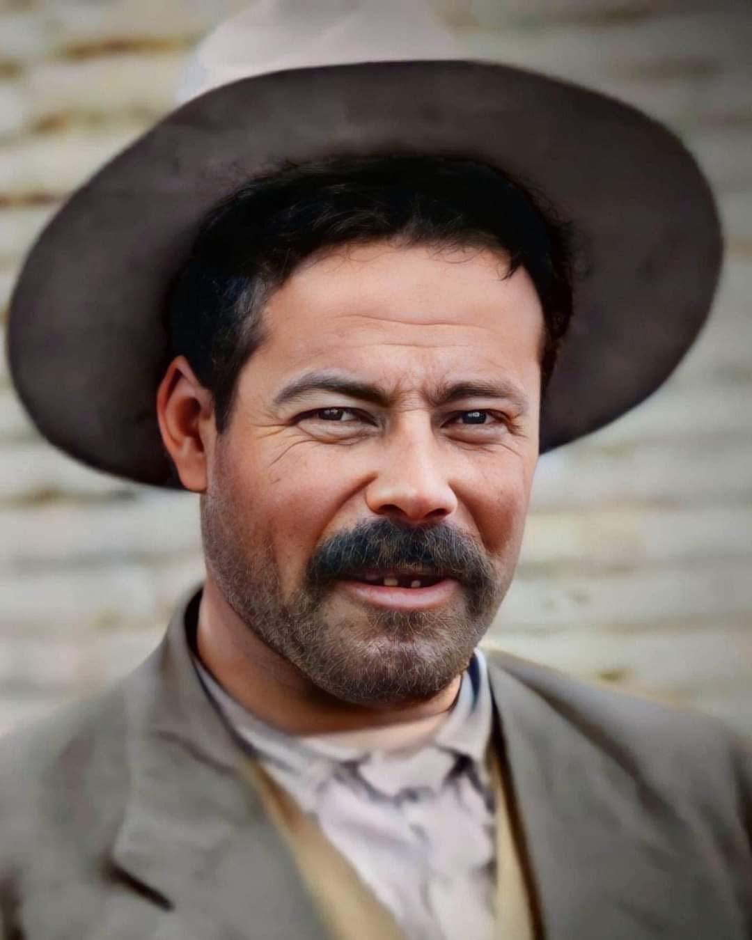 Pancho Villa - Manuel 