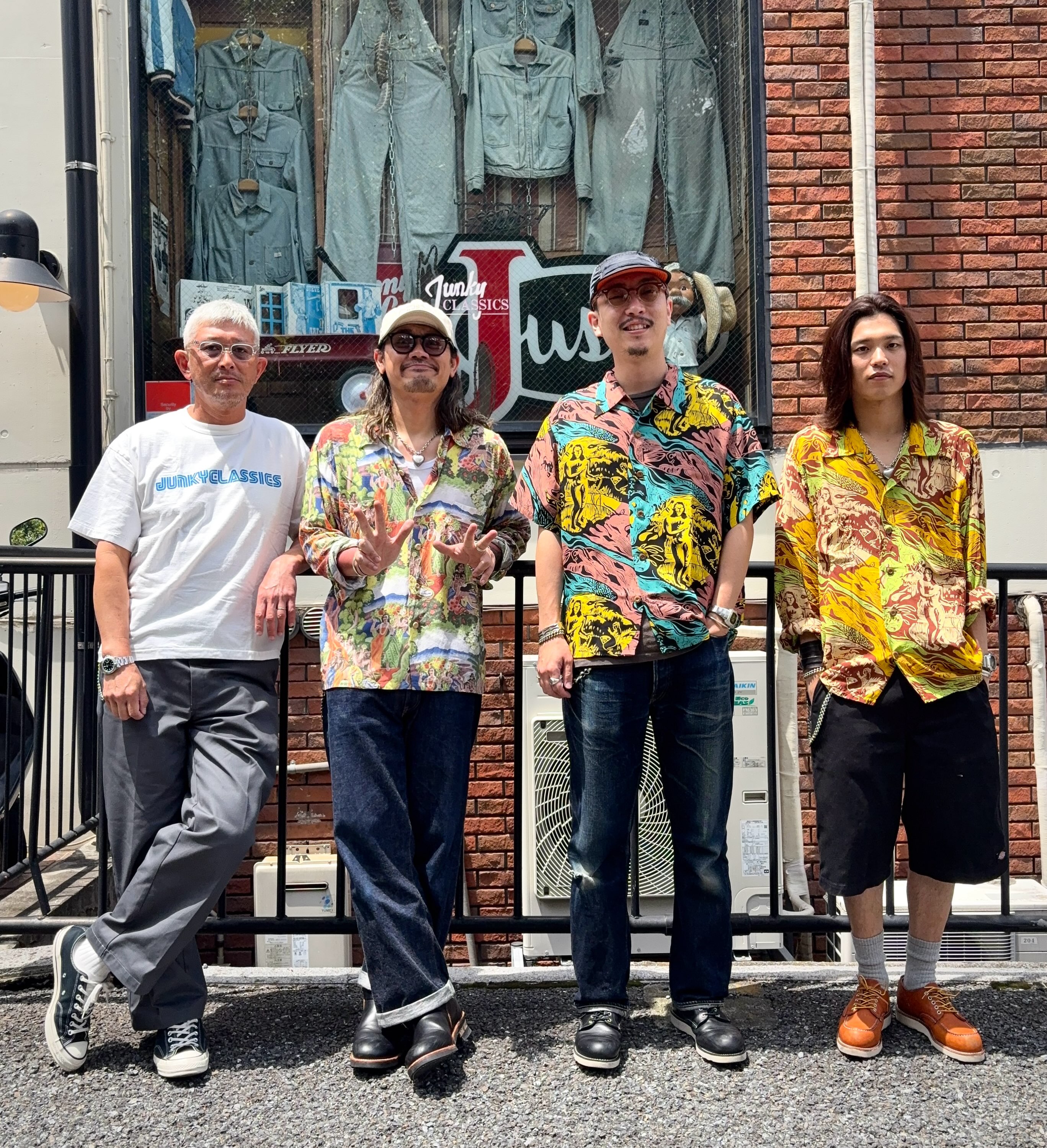 ひ*け様 最終値下げ ジャンキークラシックスオリジナルORIGINAL TRUC JUNKY Classics - JUNKY Classics added a new photo.
