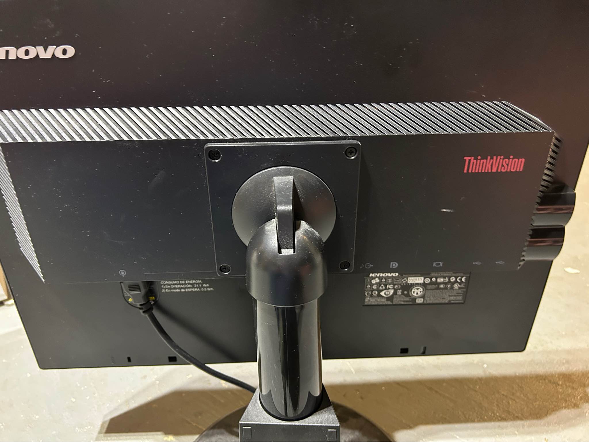 Selling Lenovo ThinkVision series monitor - Monitors - Oakville ...
