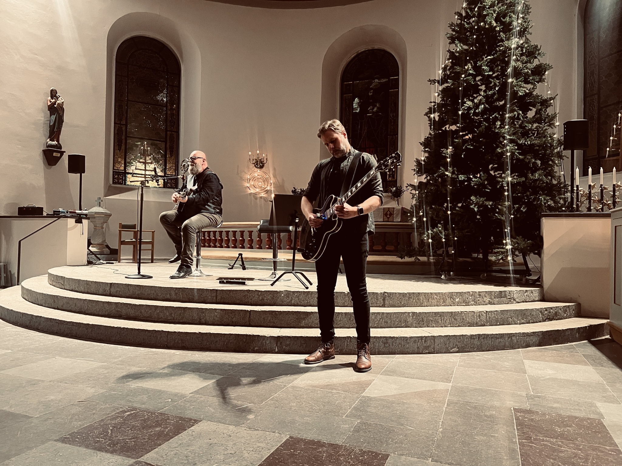 🎄 Julkonsert i Hjo Kyrka – 29 november kl. 16.30–17.30 🎶