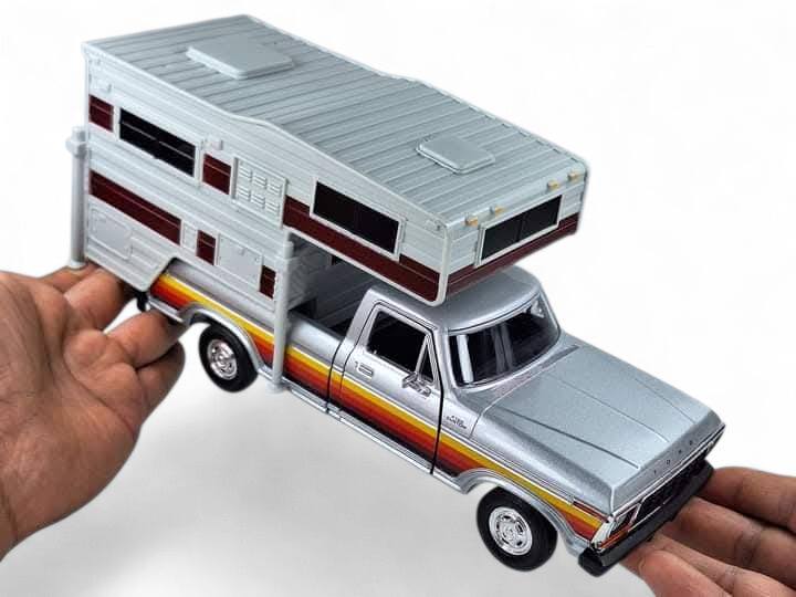 ACME 1:18 1970 GMC JIMMY CUSTOM SLAMMED, Colore Rosso/bianco, Edizione Limitata 402 Pezzi - Foto 2