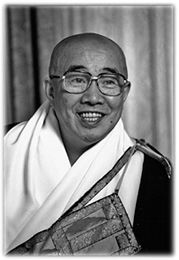 薬師寺の元管主、高田好胤氏。 1975年の中学の修学旅行で法話をお聴き