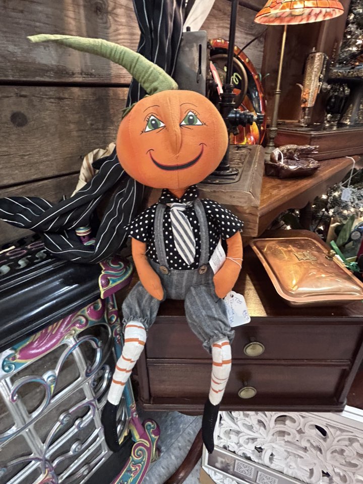 JoJo's Attic | Wytheville VA